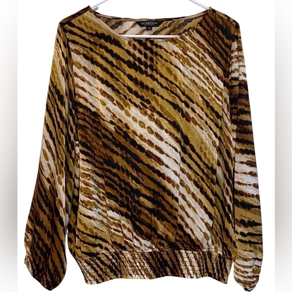 Liverpool Puff Sleeve Animal print  Top w/ Smocked Waistband Women’s size L
